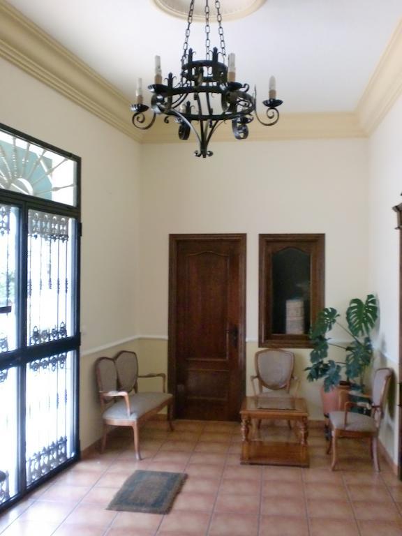Hostal Las Tres Jotas Alcaracejos Esterno foto