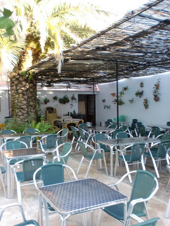 Hostal Las Tres Jotas Alcaracejos Esterno foto